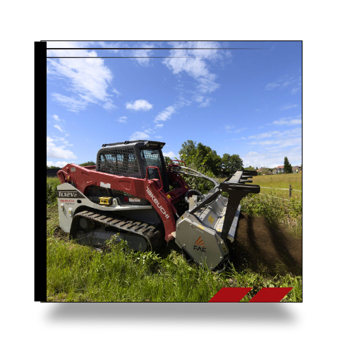 broyeuse dans les champs